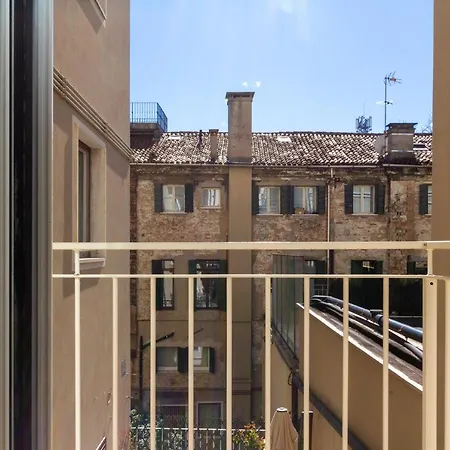 Yourbanflat Porta Altinate Apartment Padova