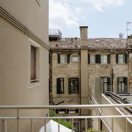 Yourbanflat Porta Altinate Apartment